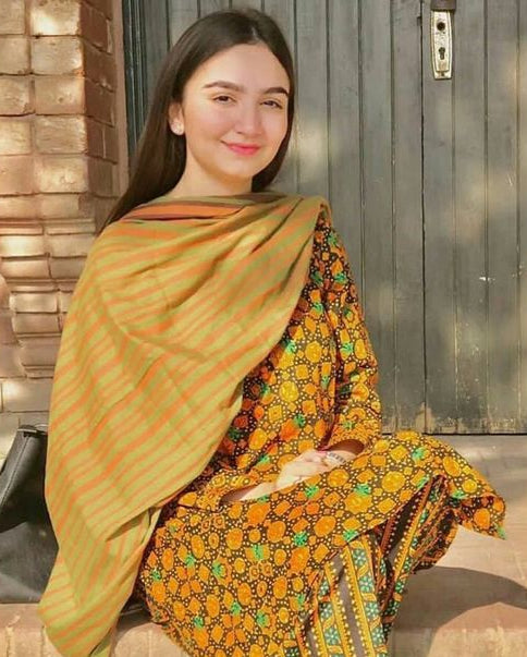 <em>Ayesha Imran</em>