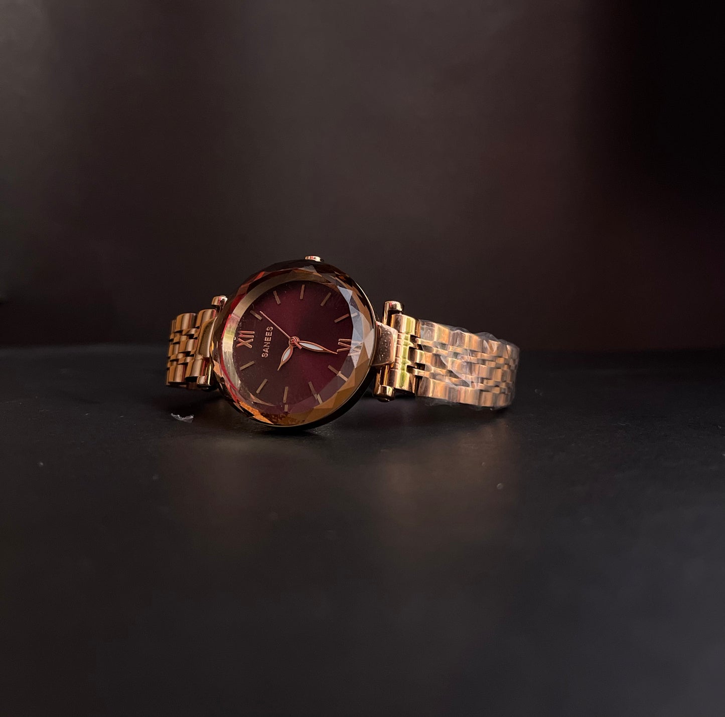 Saneesi Quartz Female