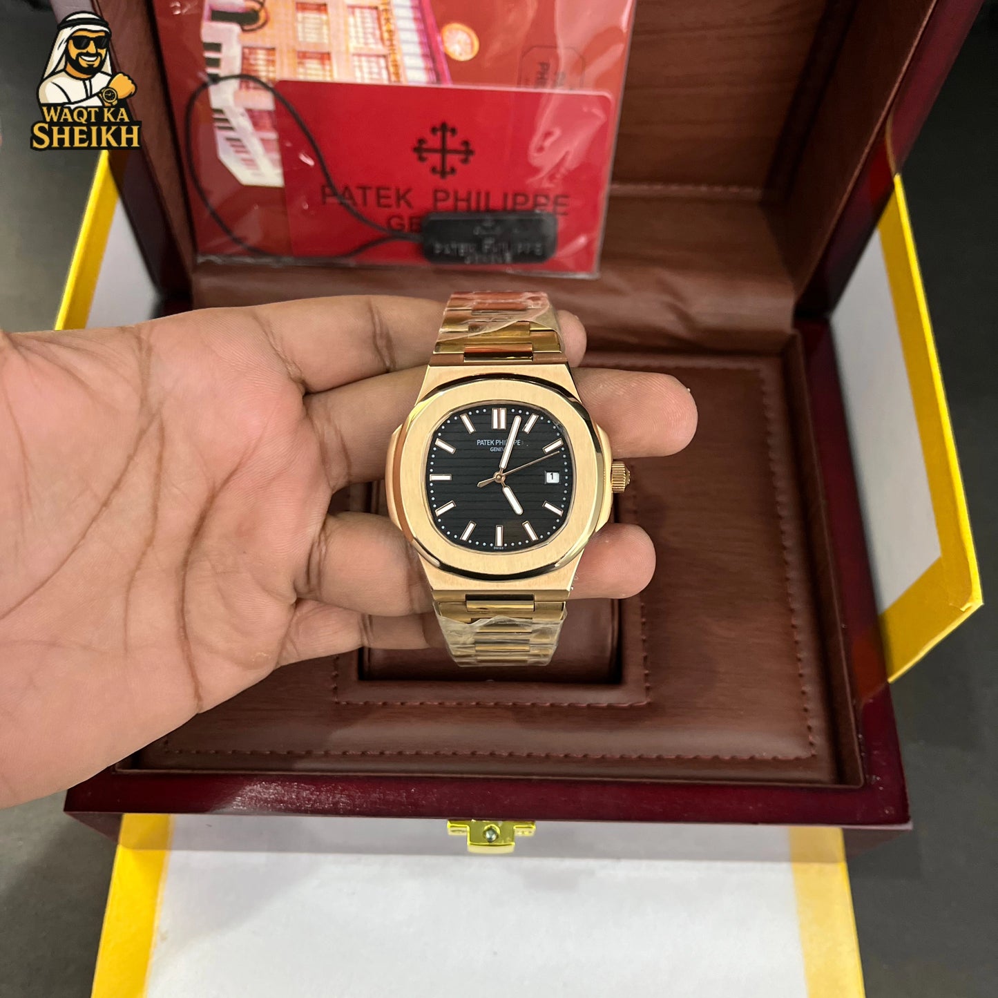 Nautilus 5711R | Black Dial | Rose Gold| 40.0 mm| Self Winding